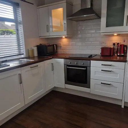 Cozy 2bdr Near Luas 5km To Centre