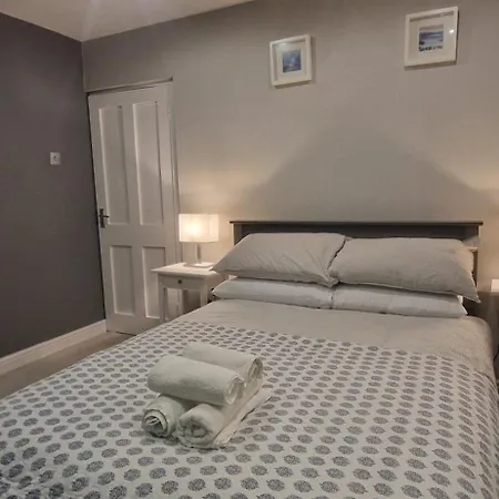 Cozy 2bdr Near Luas 5km To Centre Tatil Evi