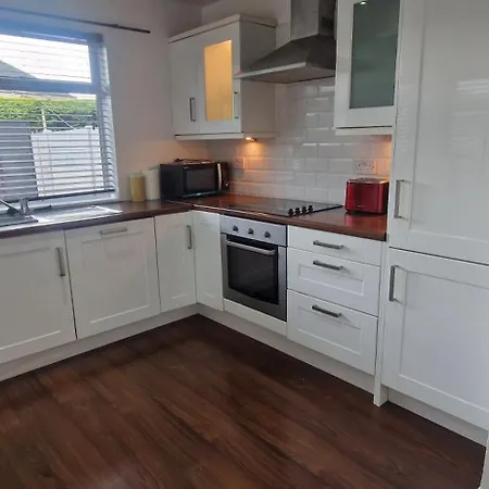 Cozy 2bdr Near Luas 5km To Centre Dublin
