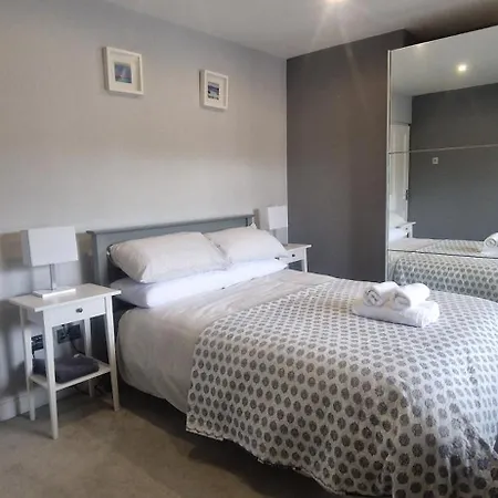 Cozy 2bdr Near Luas 5km To Centre *